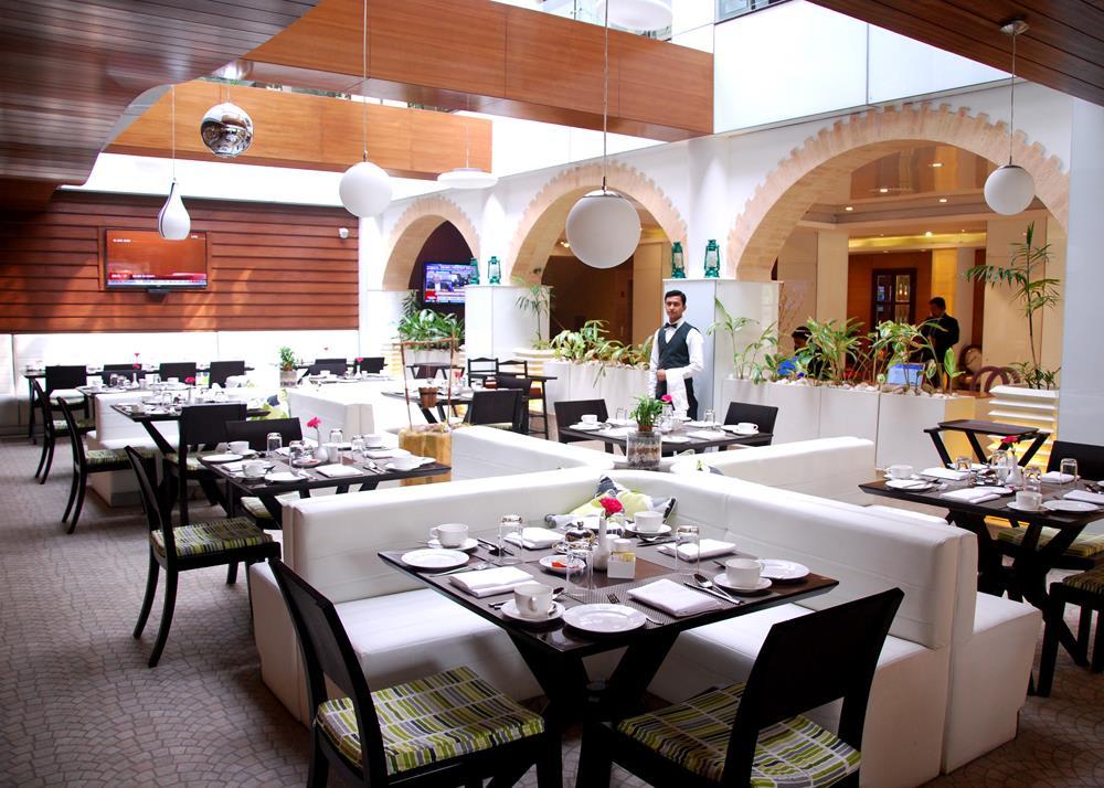 Hotel Levana, Hazratganj Lucknow Restaurant foto